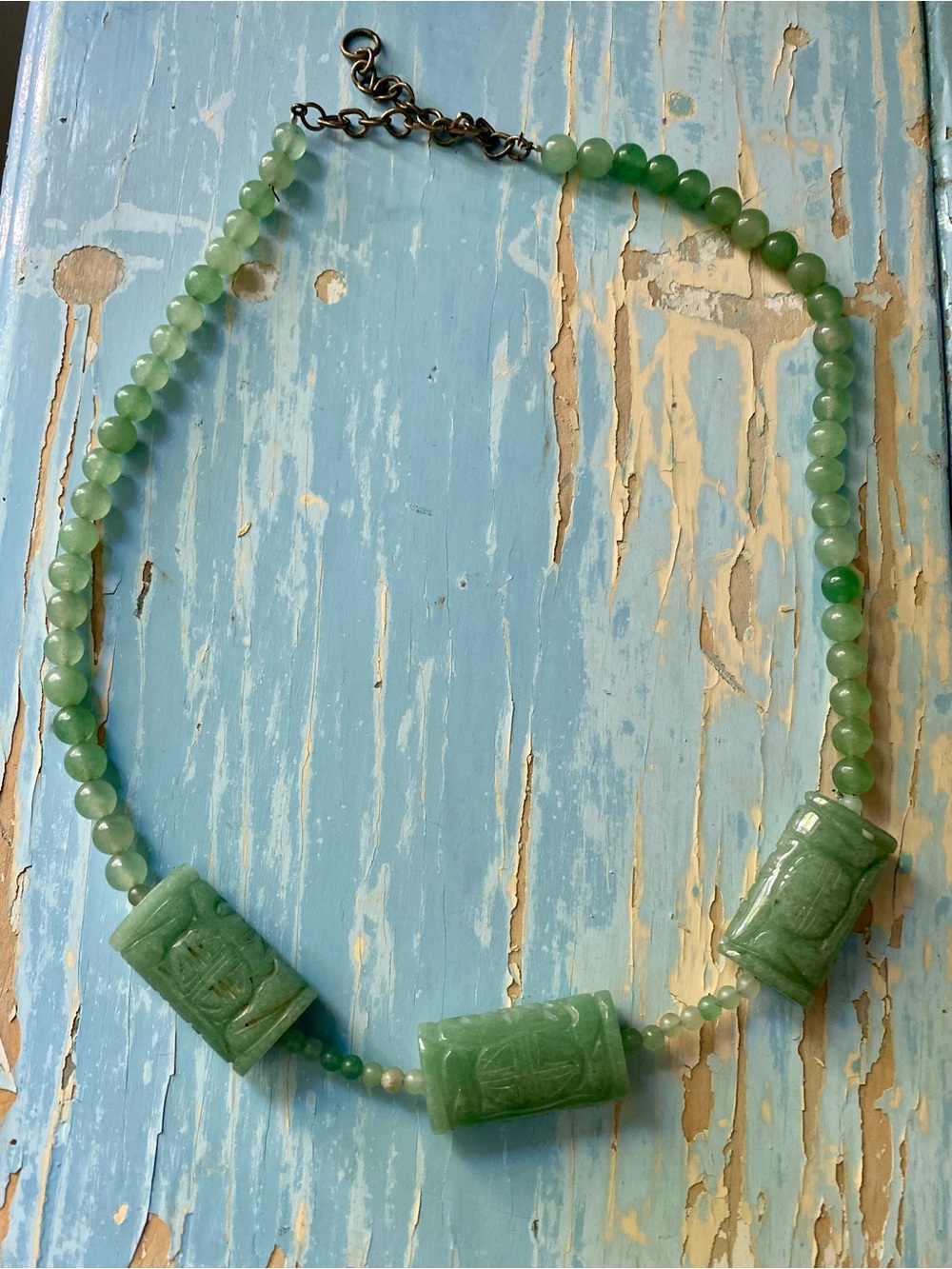 Green Jade Beaded Necklace - Elegant Women's Jewelry